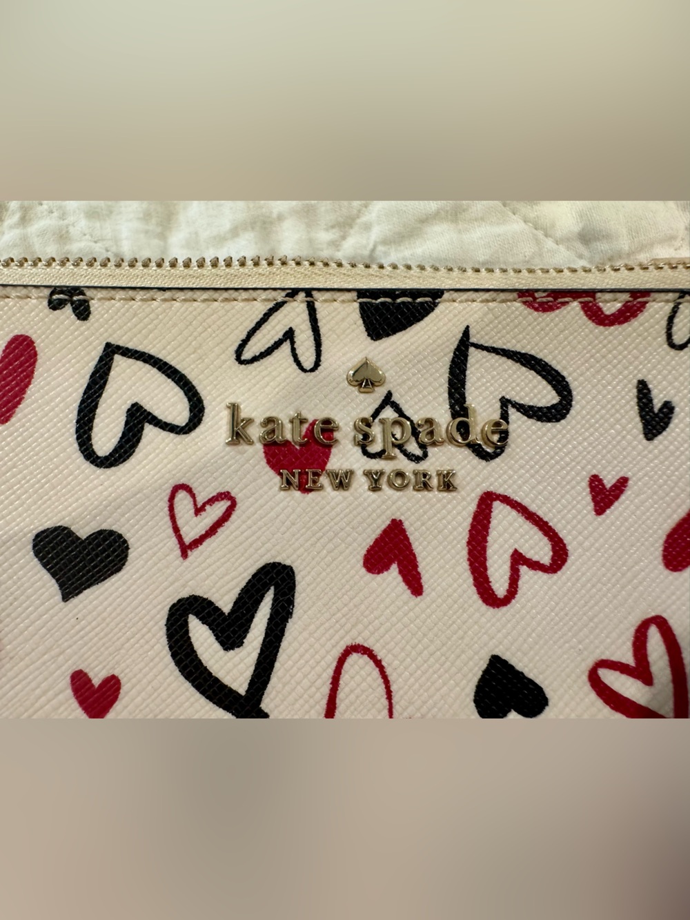 kate spade Heart Print Zip Wristlet in Cream, Black & Red - Picture 2 of 4